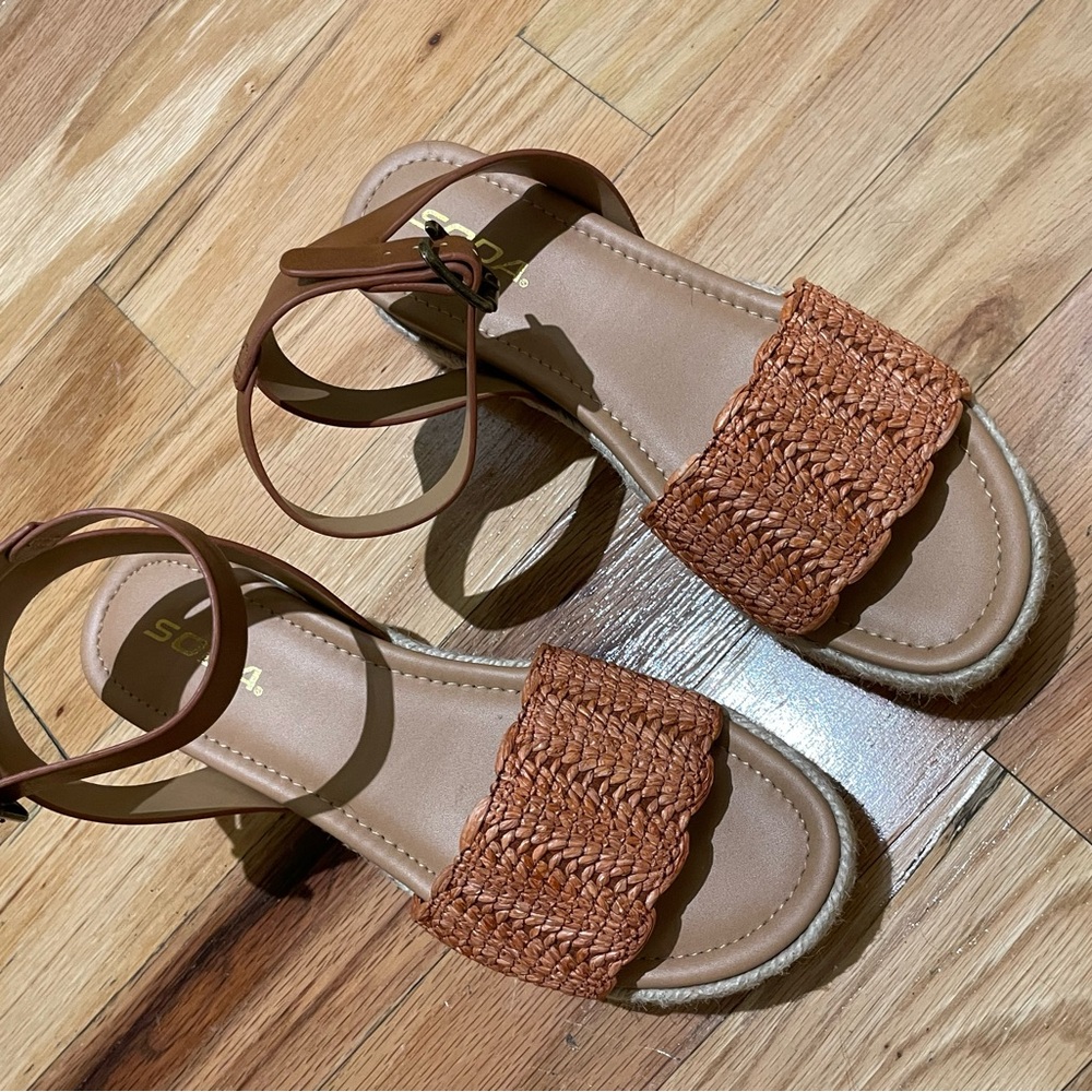 Soda | Women's Orange Sandals Size 8